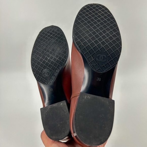 Chanel Caramel Cognac Brown Ankle Boots Logo Size 38 - Picture 6 of 16